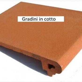 Gradino in cotto 25.5 x 35 